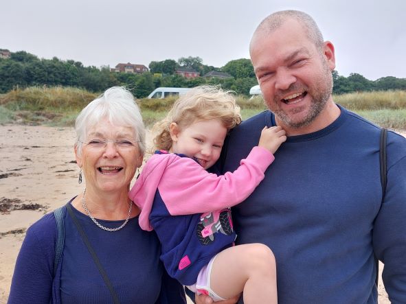 Smiles Nos.477-479 Gaynor from Yorkshire and Simon with his daughter Ida from Edinburgh.